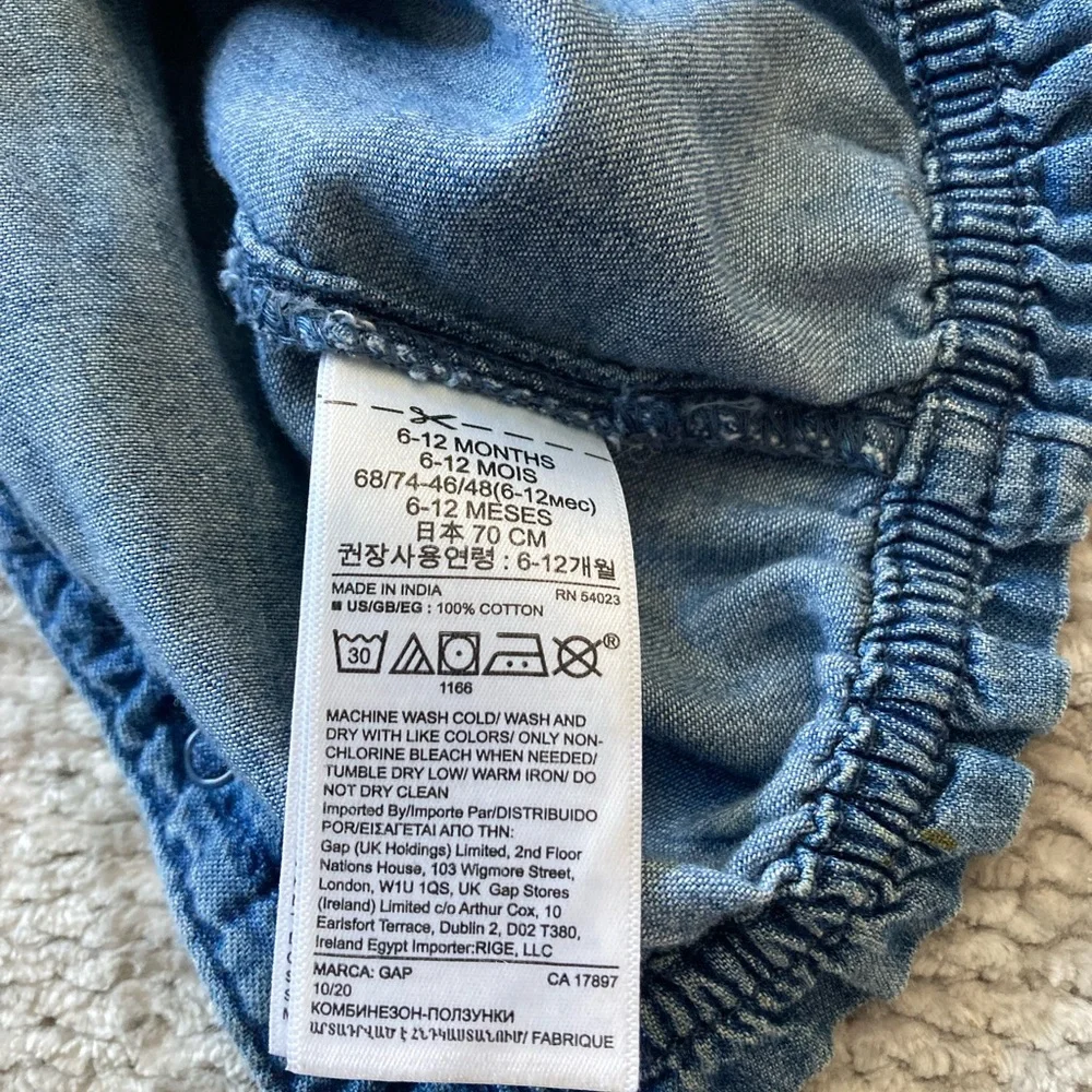Baby Gap Chambray Jumpsuit 6-12 Months Ruffle Denim‎ Classic Preppy Spring